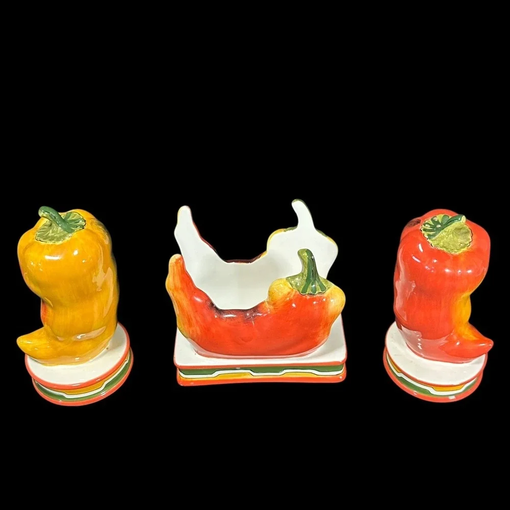 Clay Art Chili Pepper Southwestern‎ Napkin Holder Salt Pepper Shaker Vintage